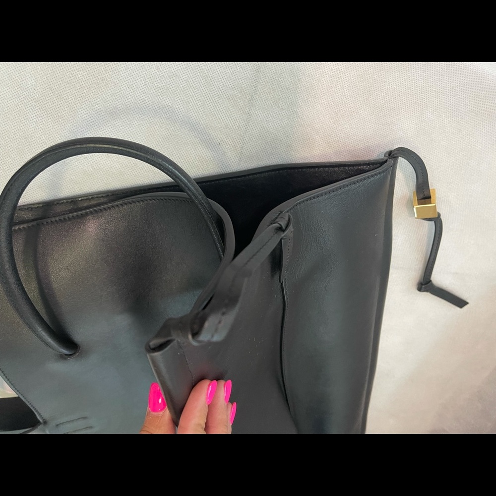 Stuart Weitzman Bag ๐ค - Picture 14 of 17